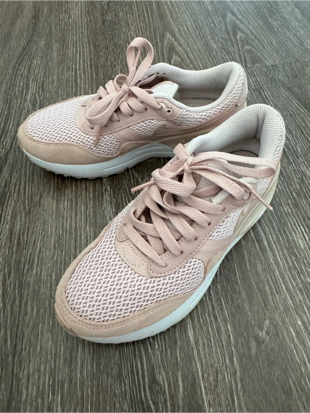 Nike Air Max Running Shoes - Picture 2 of 7